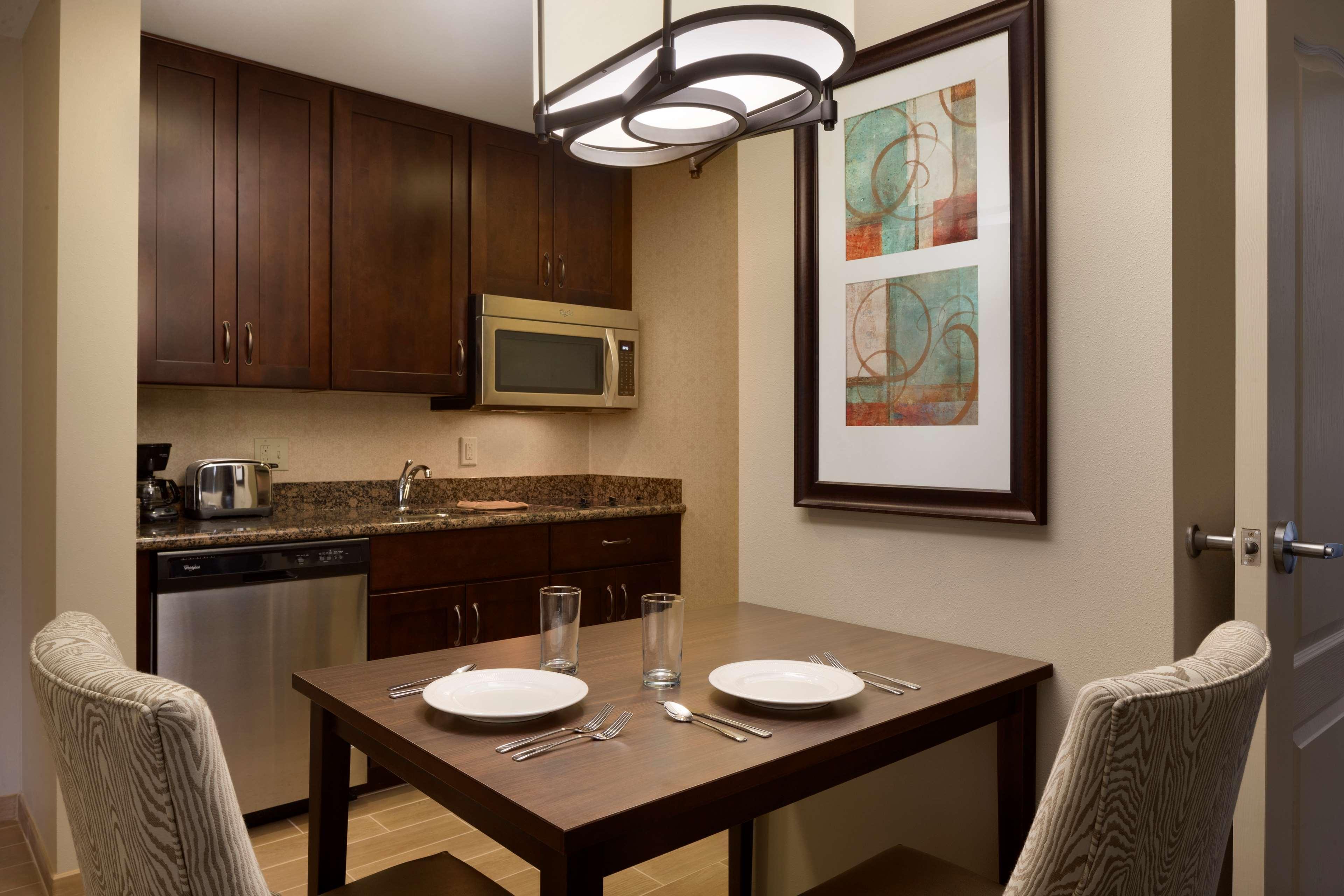 Homewood Suites By Hilton Kalamazoo-Portage Bagian luar foto