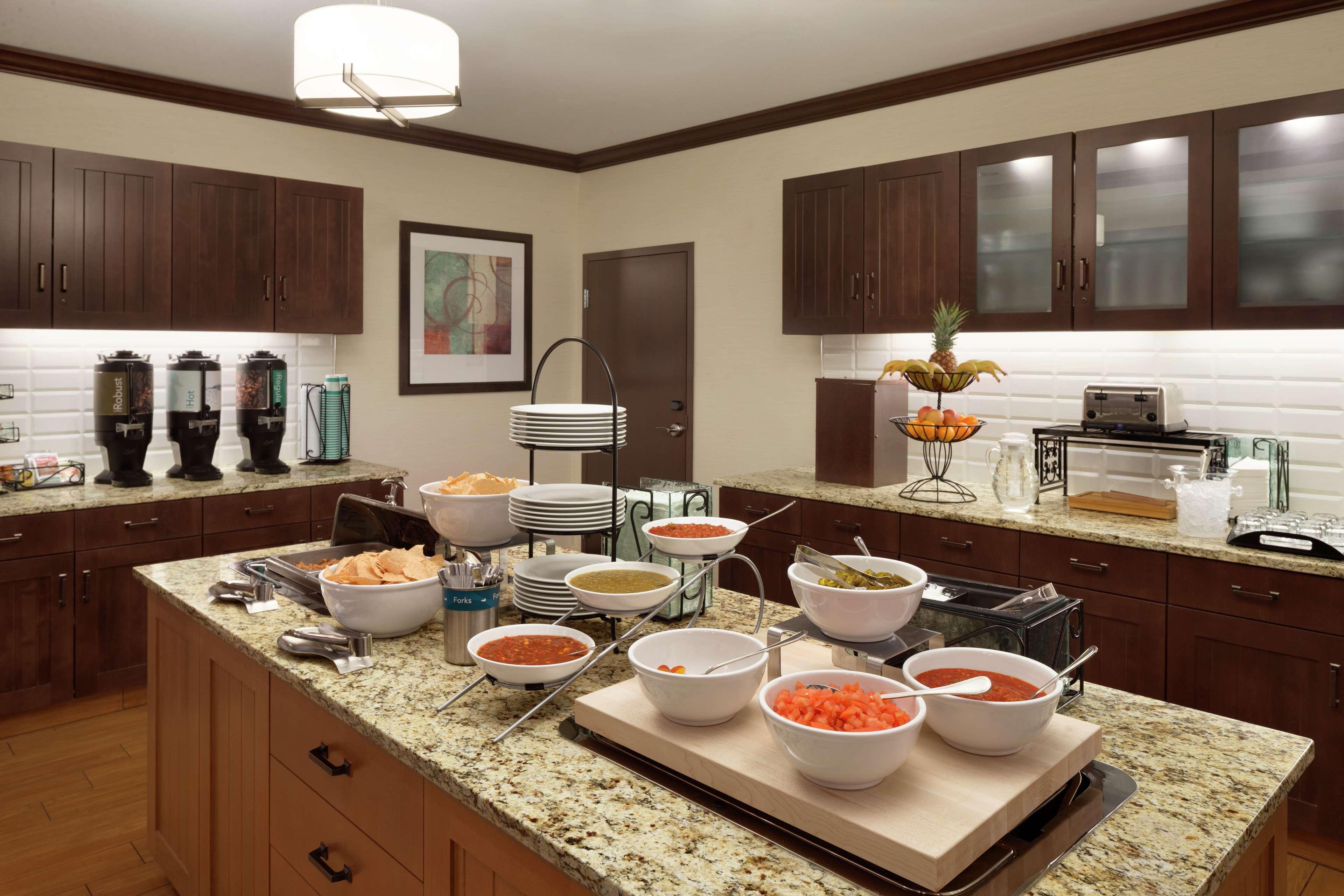 Homewood Suites By Hilton Kalamazoo-Portage Bagian luar foto