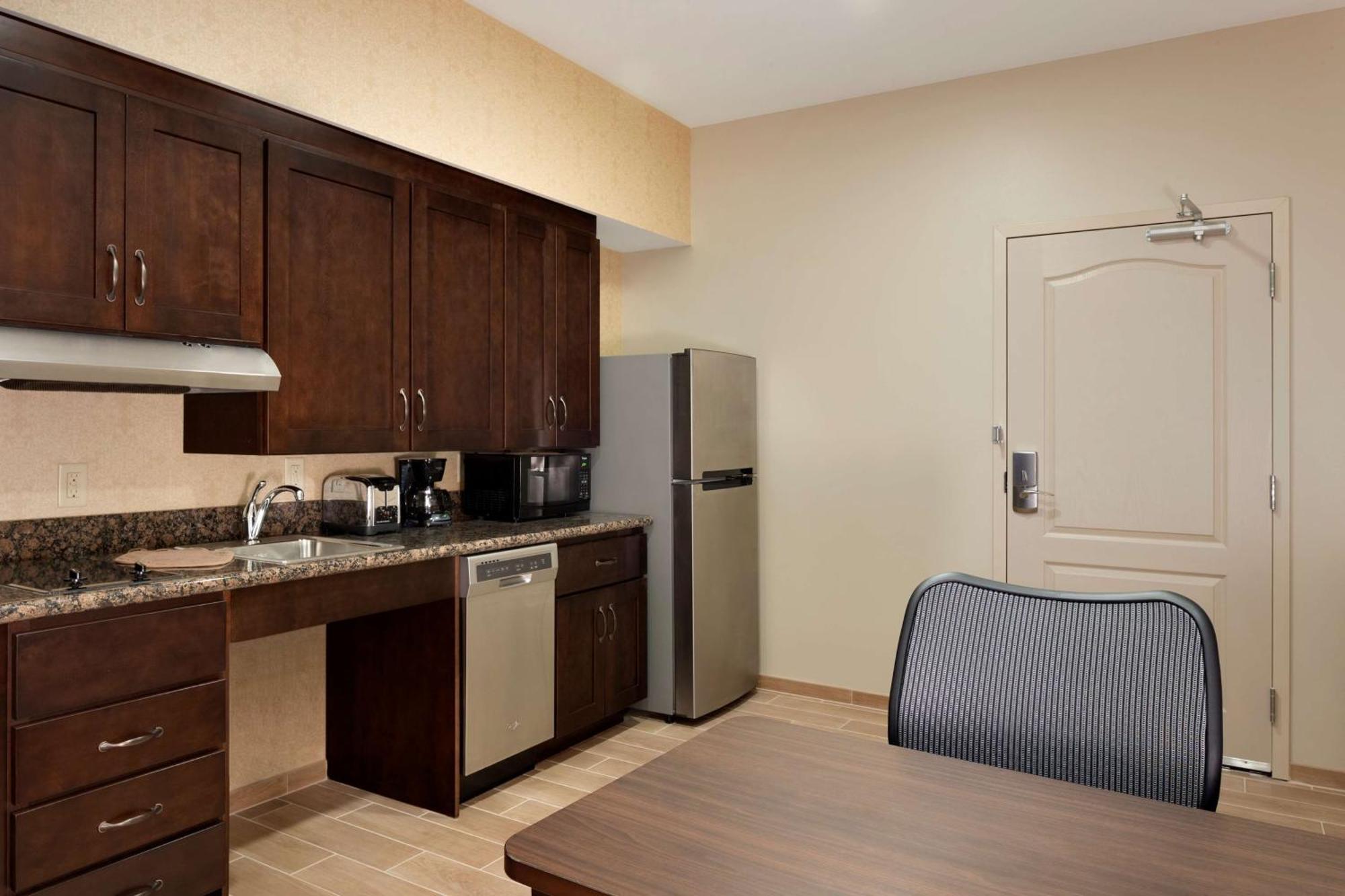Homewood Suites By Hilton Kalamazoo-Portage Bagian luar foto