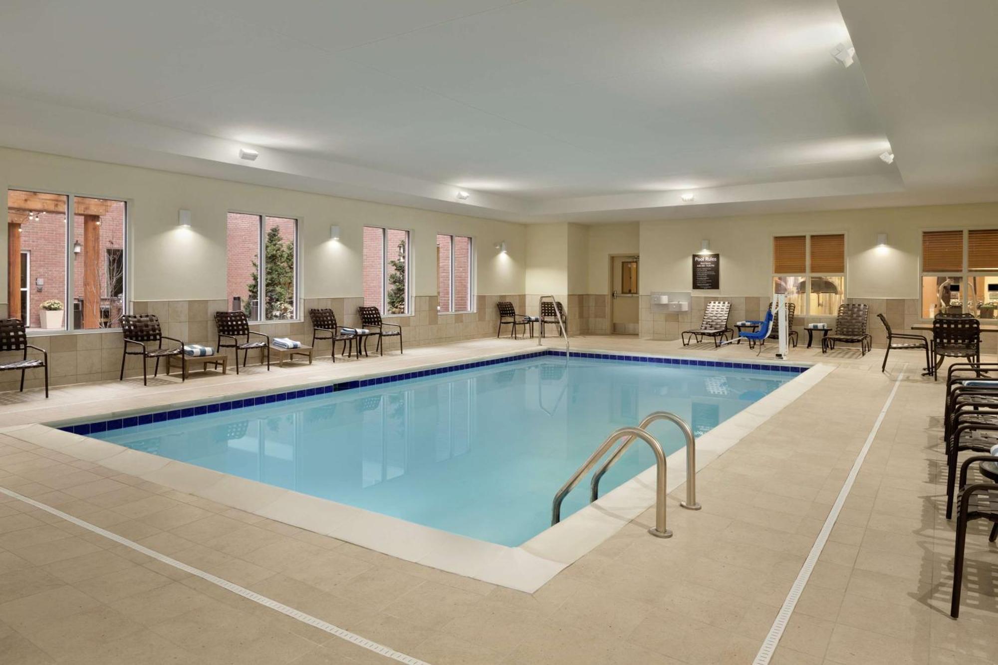 Homewood Suites By Hilton Kalamazoo-Portage Bagian luar foto