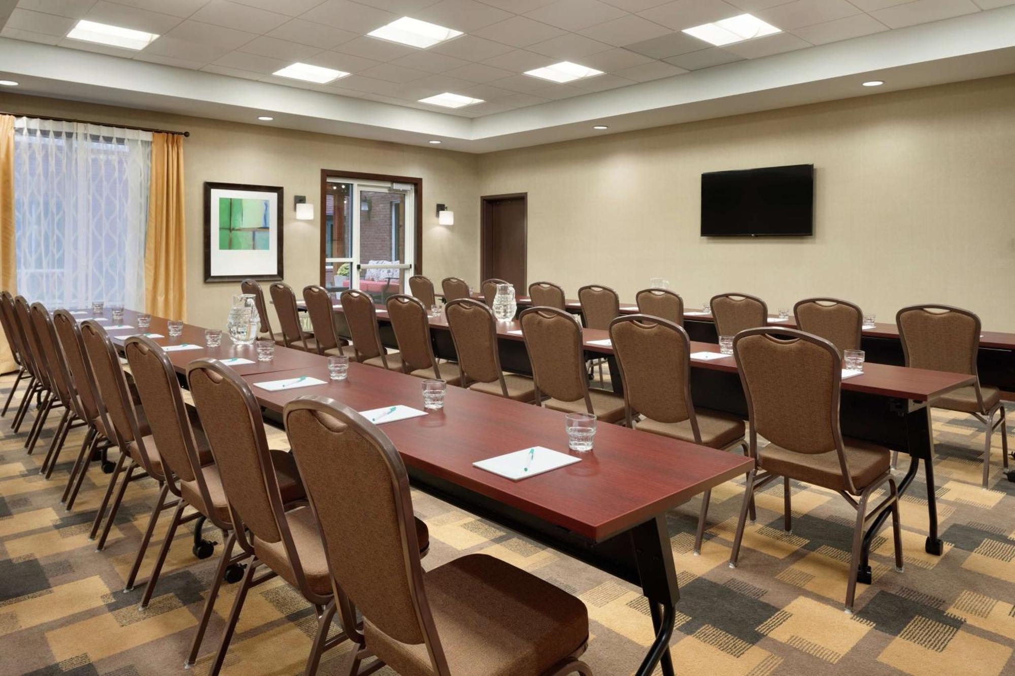 Homewood Suites By Hilton Kalamazoo-Portage Bagian luar foto