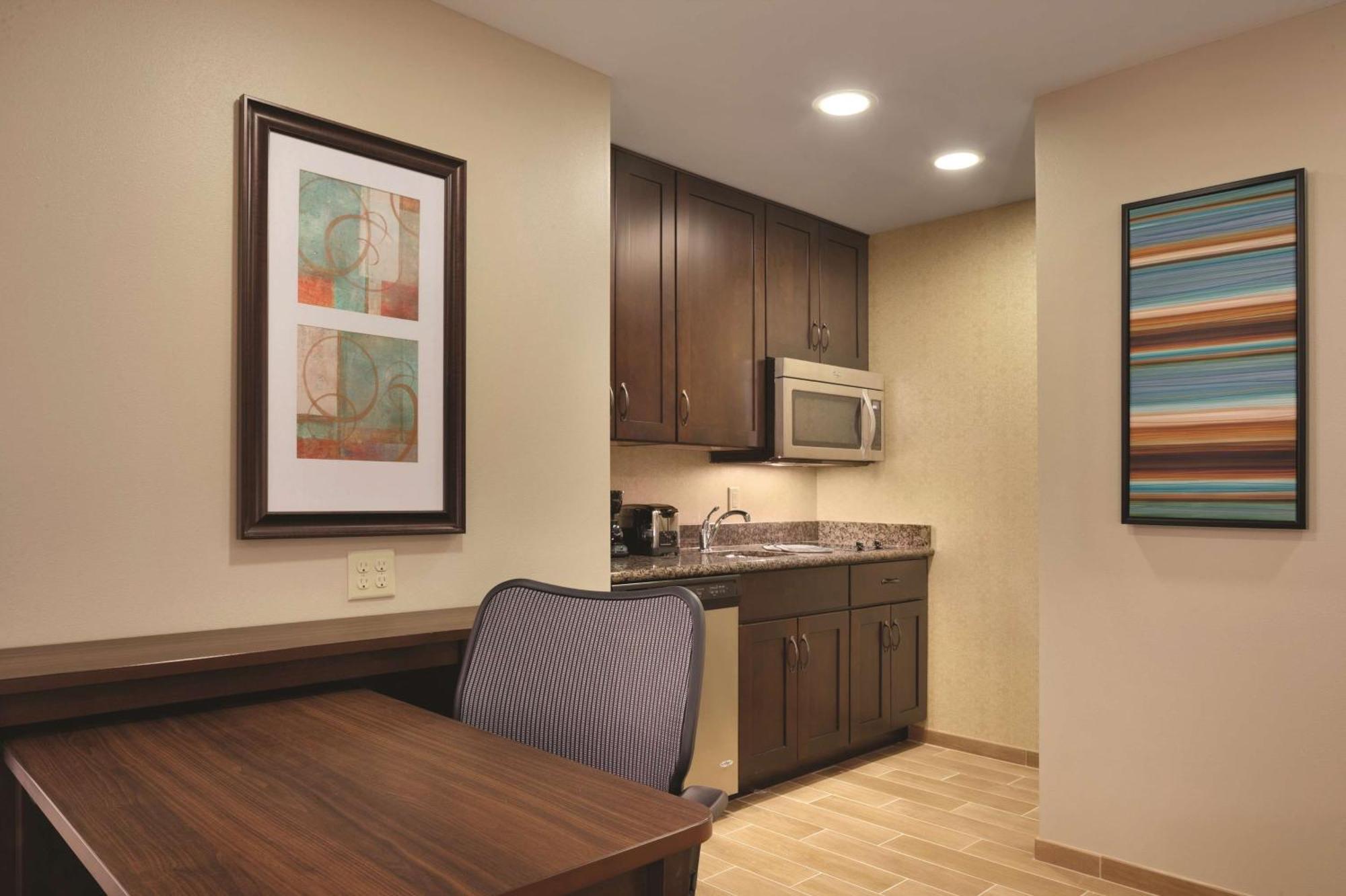 Homewood Suites By Hilton Kalamazoo-Portage Bagian luar foto
